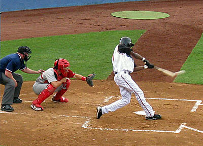 hitter-contact-inside-pitch.jpg